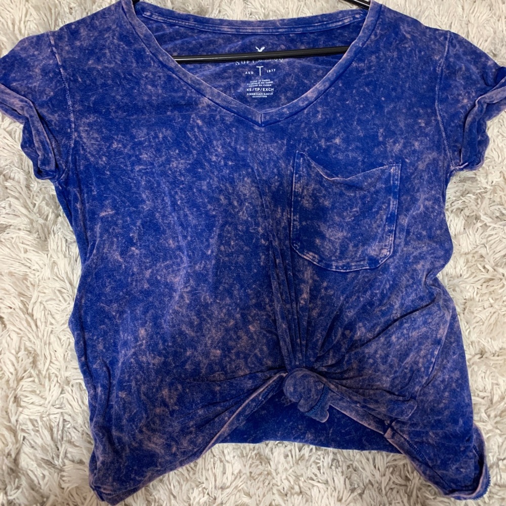 American Eagle T shirt
